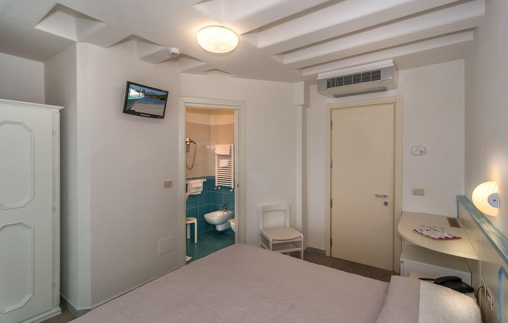 Hotel Il Caravaggio Marina di Pietrasanta Exteriör bild