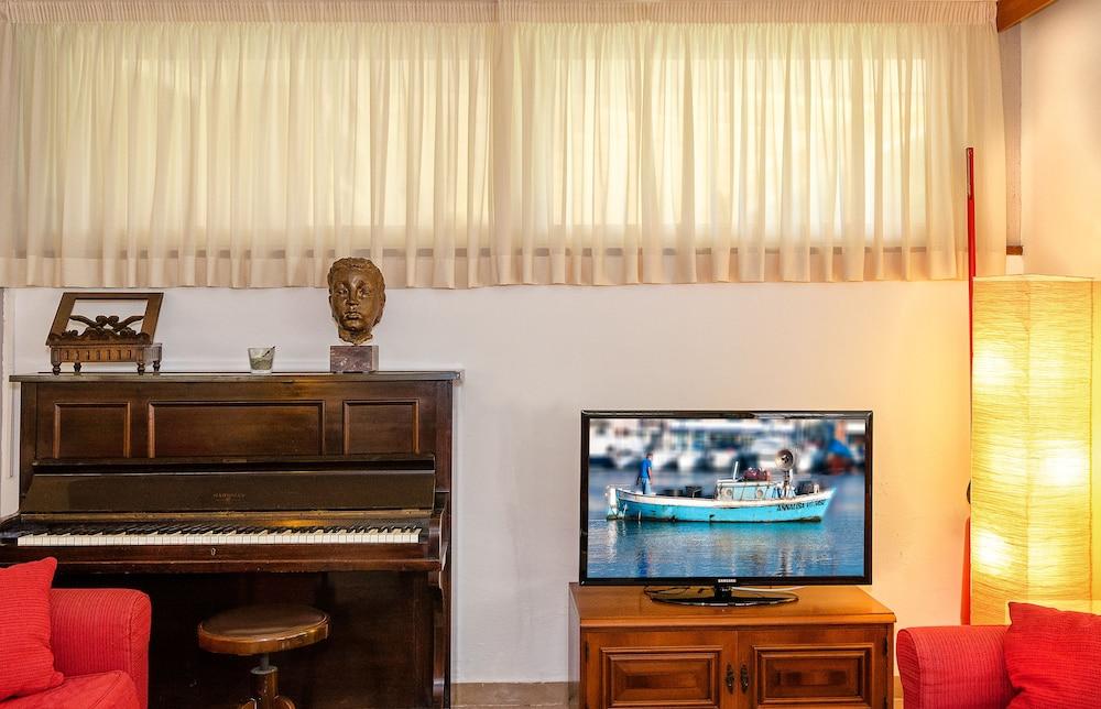 Hotel Il Caravaggio Marina di Pietrasanta Exteriör bild