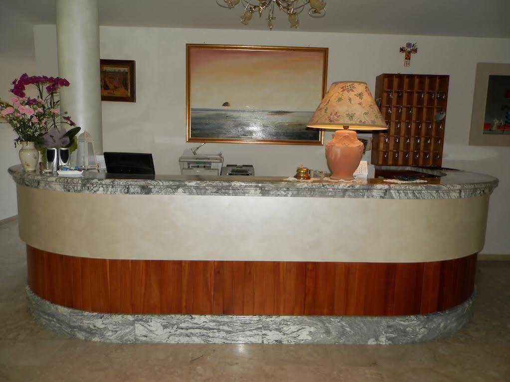 Hotel Il Caravaggio Marina di Pietrasanta Exteriör bild